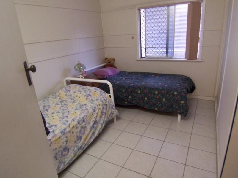 137 Broadwater Road, Mount Gravatt East QLD 4122