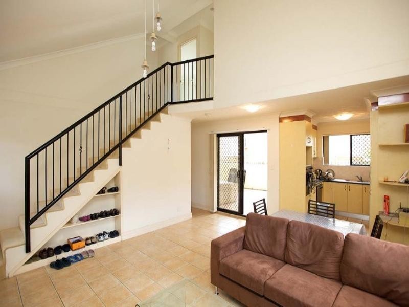 1/11 Howsan Street, Mount Gravatt East QLD 4122