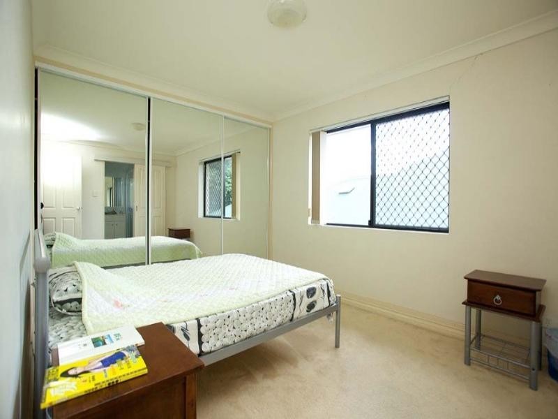 1/11 Howsan Street, Mount Gravatt East QLD 4122