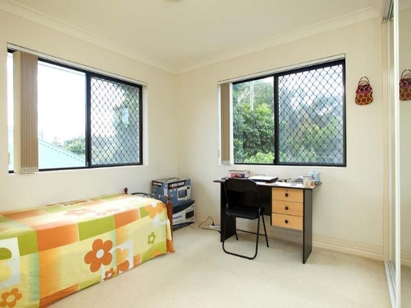 1/11 Howsan Street, Mount Gravatt East QLD 4122
