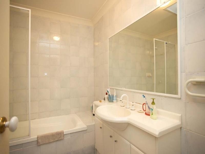 1/11 Howsan Street, Mount Gravatt East QLD 4122