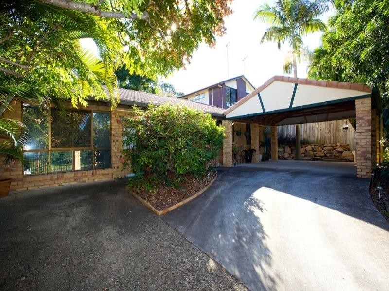 3 Gretna Street, Mansfield QLD 4122