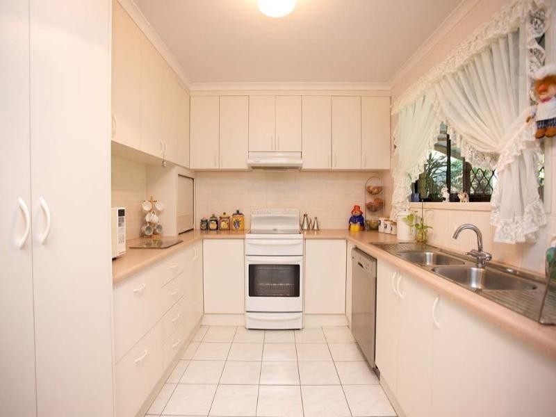 3 Gretna Street, Mansfield QLD 4122