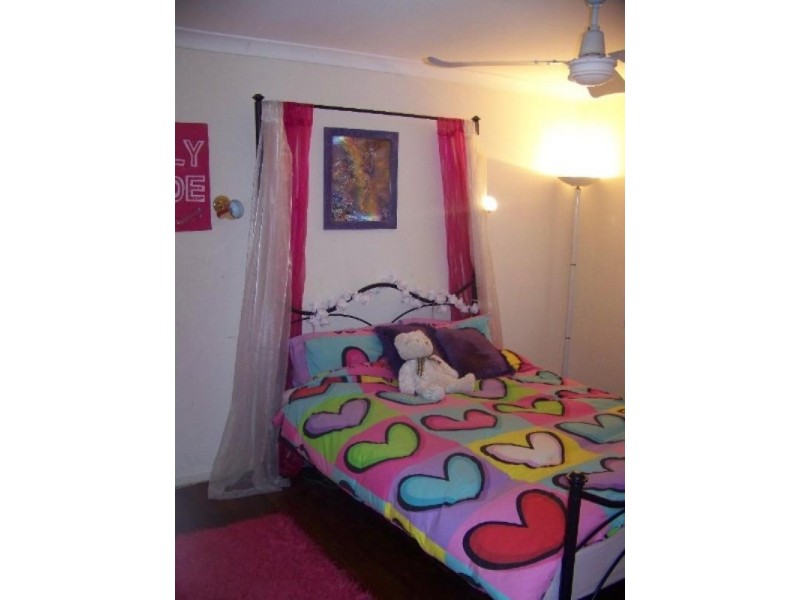 31 Crestgarden Street, Macgregor QLD 4109