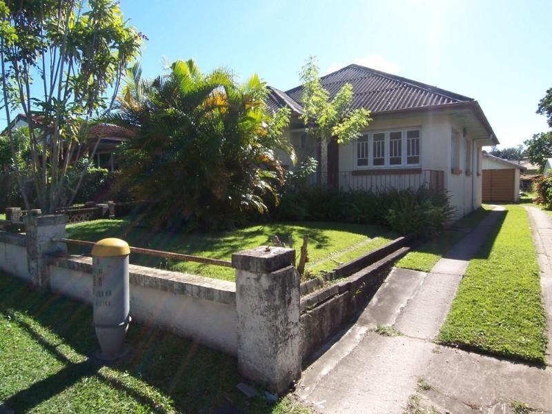 16 Broadwater Road, Mount Gravatt East QLD 4122