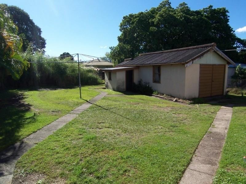 16 Broadwater Road, Mount Gravatt East QLD 4122