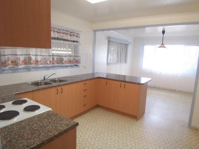 43 Pinelands Road, Sunnybank Hills QLD 4109