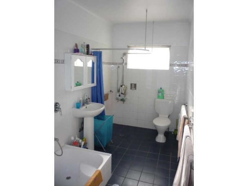 102 Marshall Road, Holland Park West QLD 4121