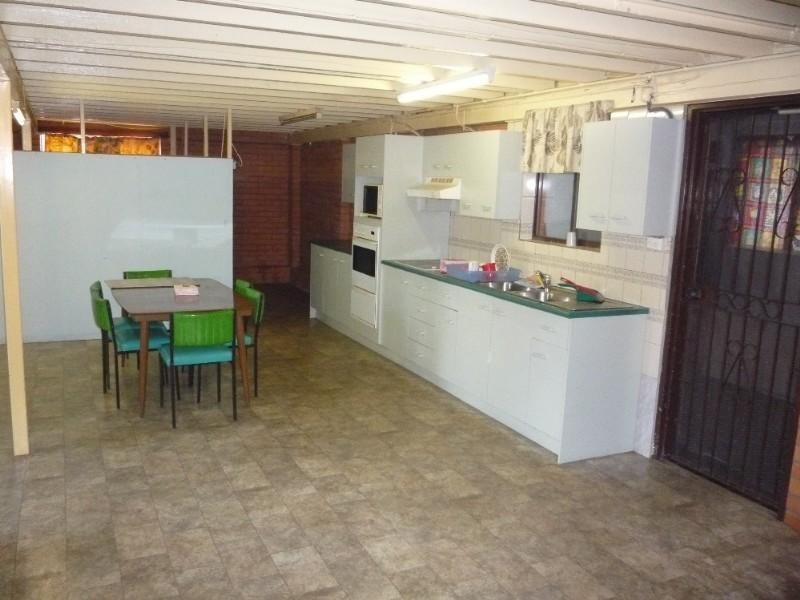 159 Mount Gravatt Capalaba Road, Upper Mount Gravatt QLD 4122