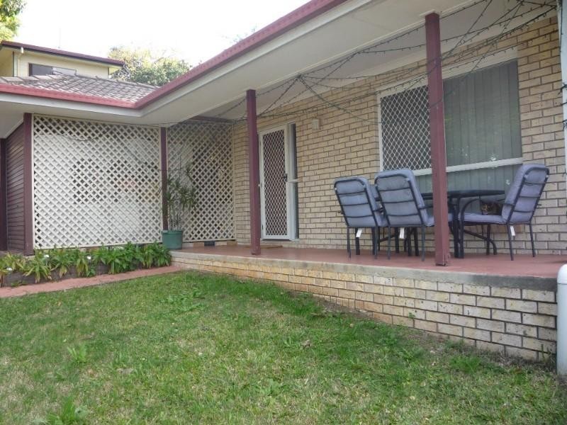 16 Hill Park Lane, Mount Gravatt East QLD 4122