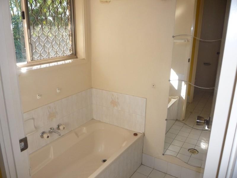 386 Mount Gravatt Capalaba Road, Wishart QLD 4122