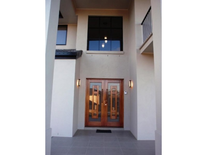 4 Leonardo Place, Eight Mile Plains QLD 4113