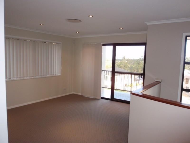 4 Leonardo Place, Eight Mile Plains QLD 4113