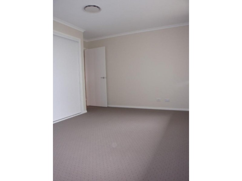 4 Leonardo Place, Eight Mile Plains QLD 4113