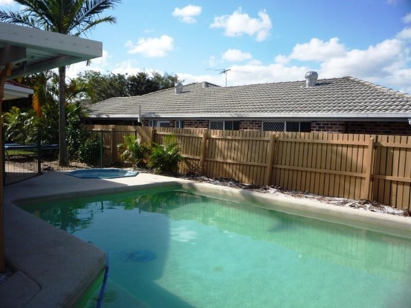 98 Kavanagh Road, Wishart QLD 4122