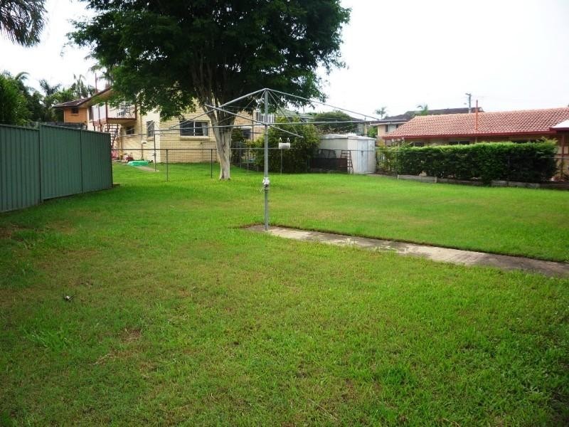 23 Dunstable Street, Macgregor QLD 4109