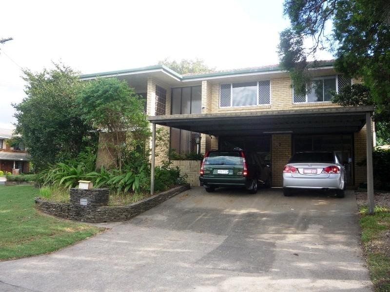 2 Fernshaw Street, Macgregor QLD 4109