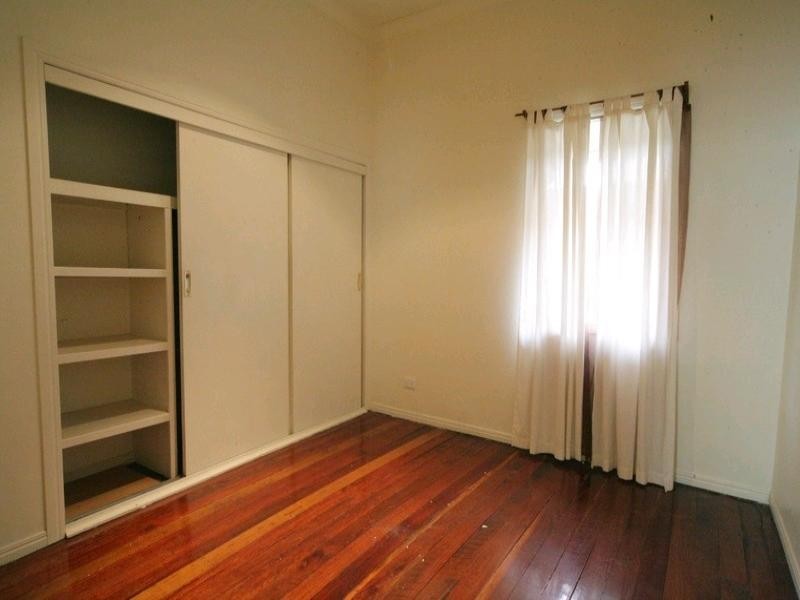 16 Rise Street, Mount Gravatt East QLD 4122