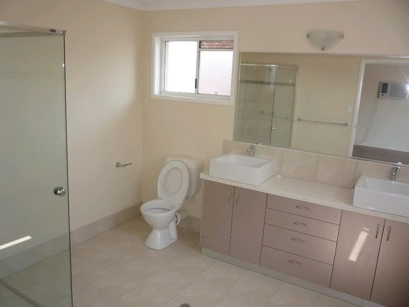 31 Amarna Street, Eight Mile Plains QLD 4113