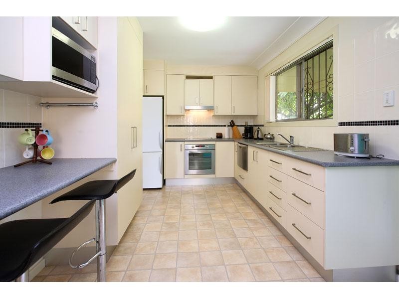 7 Menkira Street, Mansfield QLD 4122