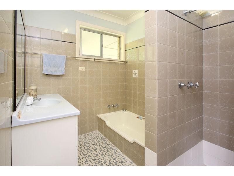 7 Menkira Street, Mansfield QLD 4122