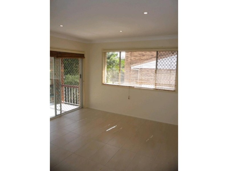 1/18 Swain Street, Holland Park West QLD 4121