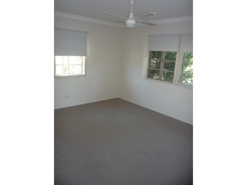 15 Pond Street, Mount Gravatt East QLD 4122