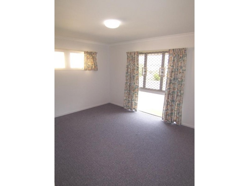 220 Broadwater Road, Mansfield QLD 4122