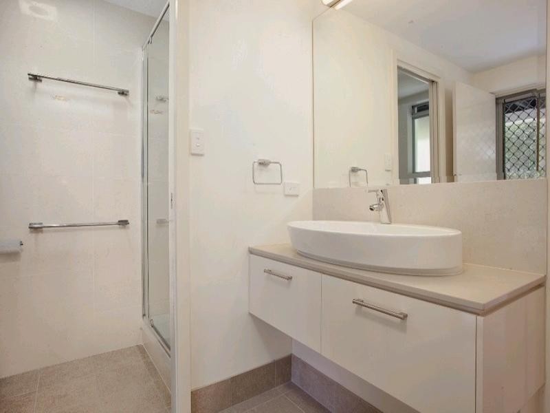 9 Larwood Street, Upper Mount Gravatt QLD 4122