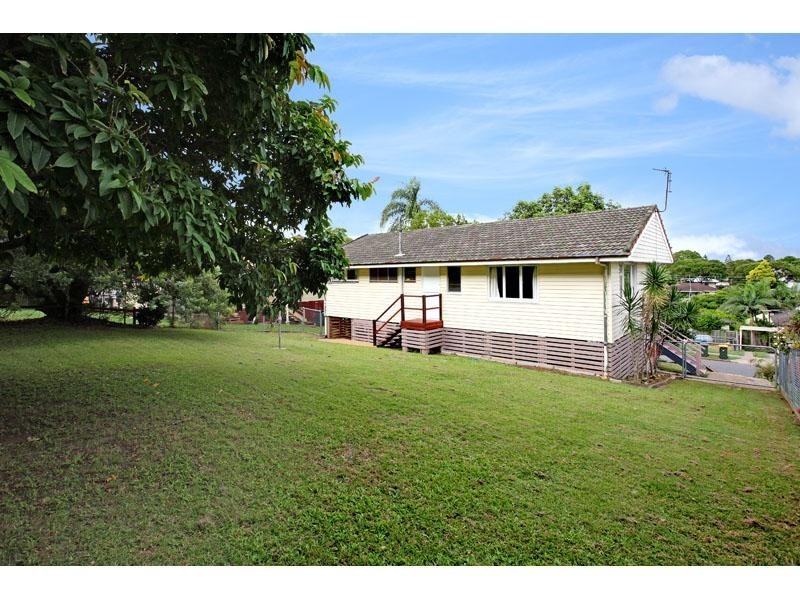 45 Arura Street, Mansfield QLD 4122