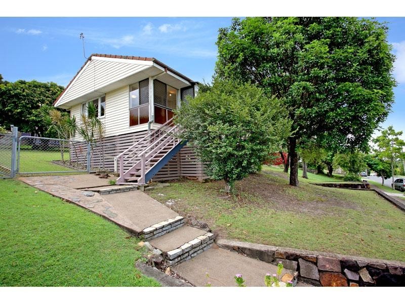 45 Arura Street, Mansfield QLD 4122