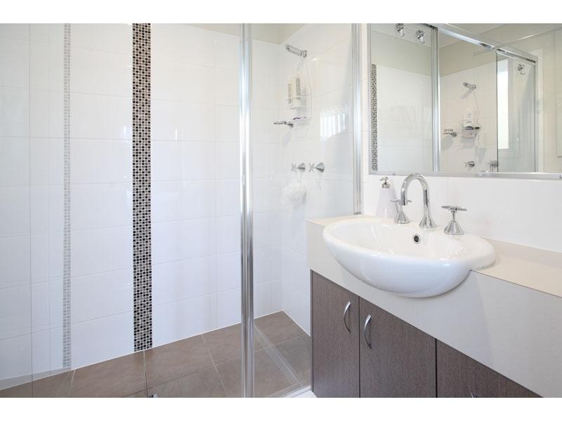 6 Alexander Close, Mackenzie QLD 4156