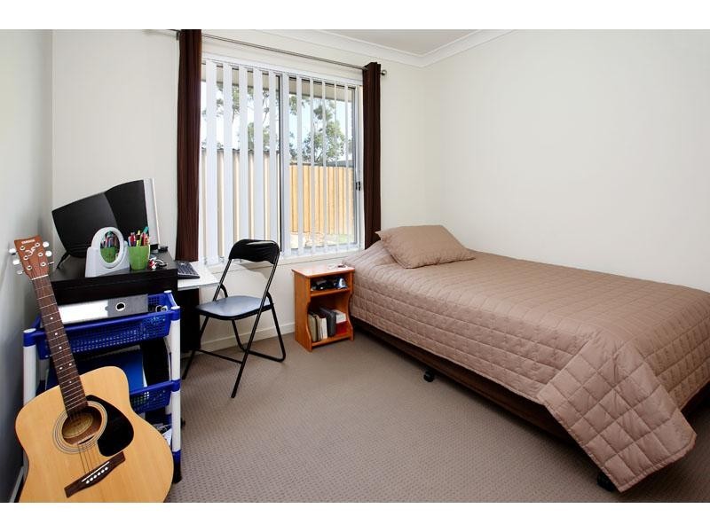 6 Alexander Close, Mackenzie QLD 4156