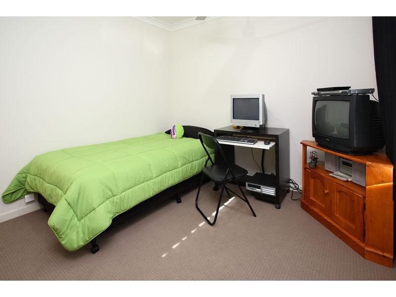 6 Alexander Close, Mackenzie QLD 4156