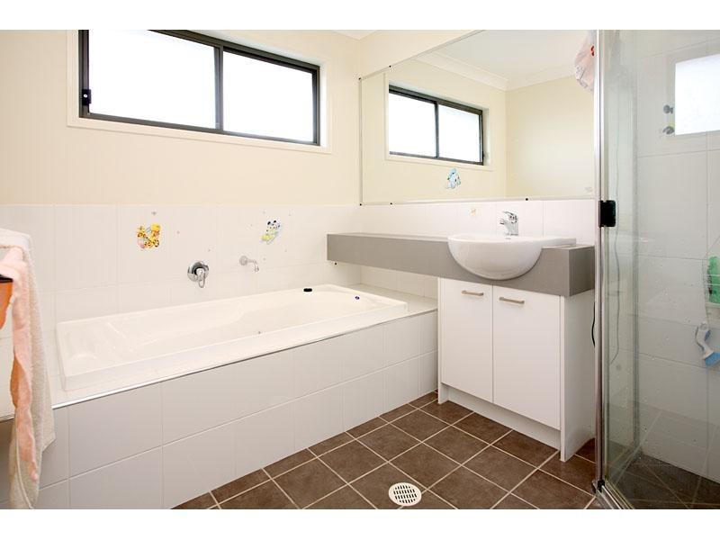 98 Tristania Way, Mount Gravatt East QLD 4122