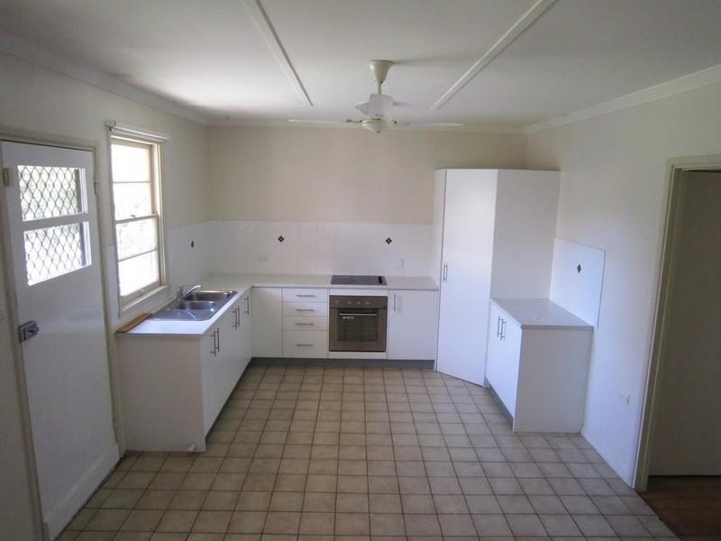 15 Pond Street, Mount Gravatt East QLD 4122