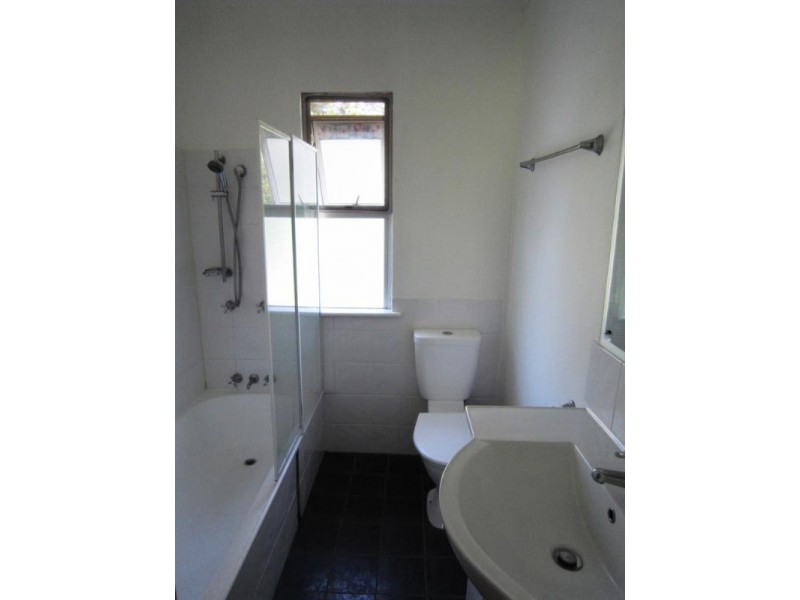 15 Pond Street, Mount Gravatt East QLD 4122