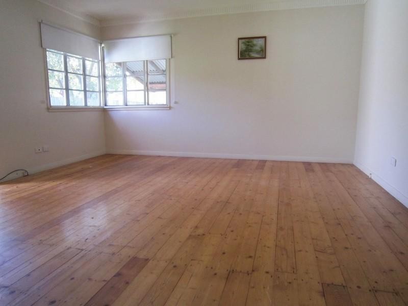 15 Pond Street, Mount Gravatt East QLD 4122