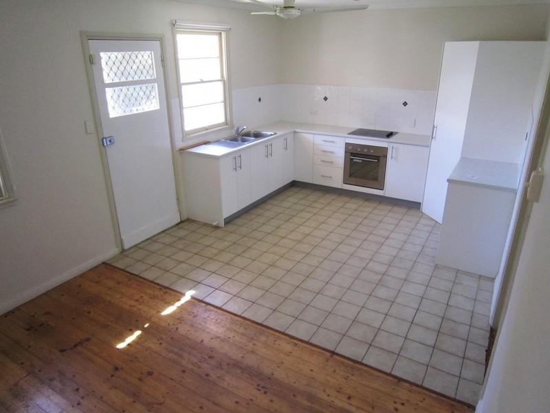 15 Pond Street, Mount Gravatt East QLD 4122