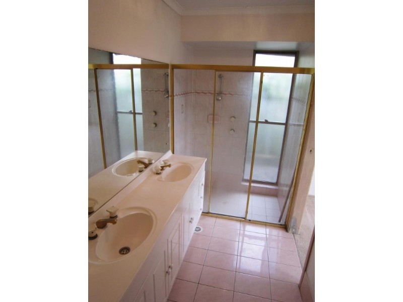 8 Aviance Close, Eight Mile Plains QLD 4113