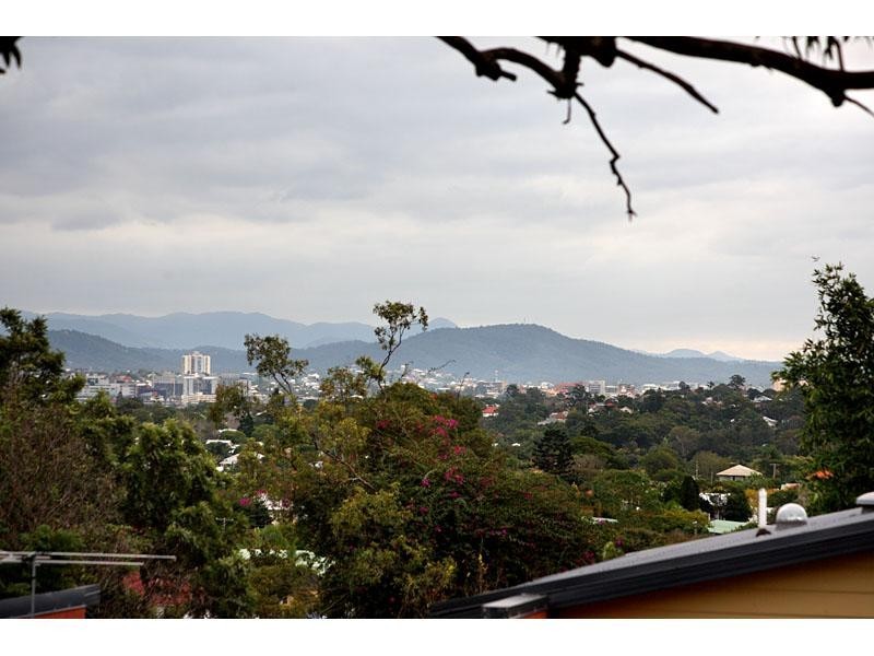 35 Crest Street, Mount Gravatt East QLD 4122