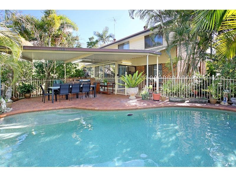 16 Andalucia Court, Wishart QLD 4122