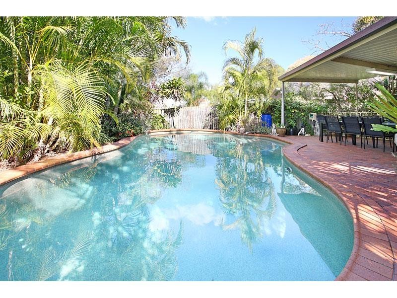 16 Andalucia Court, Wishart QLD 4122
