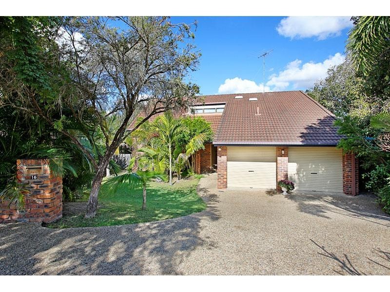 16 Andalucia Court, Wishart QLD 4122