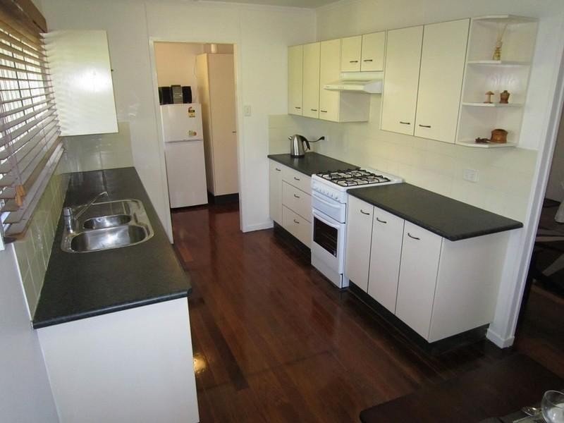 17 Biplex Street, Mansfield QLD 4122