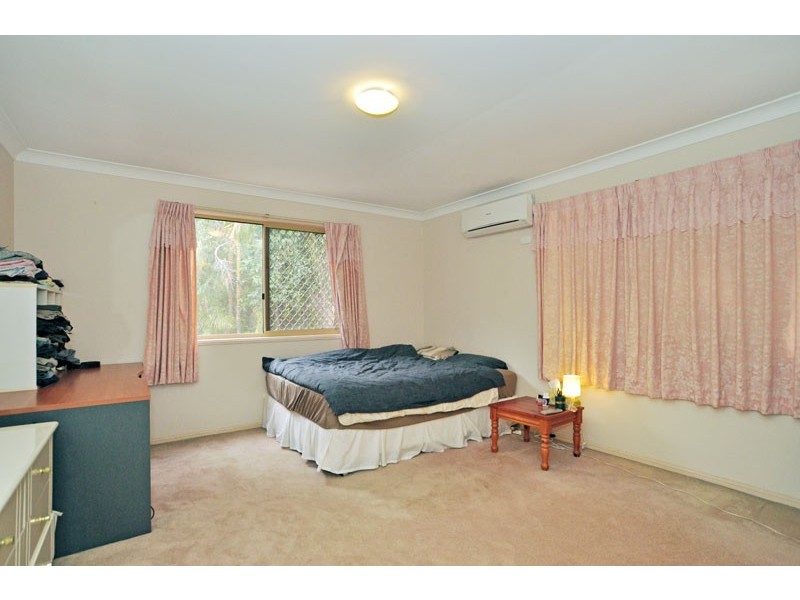 13 Ironbark Place, Calamvale QLD 4116