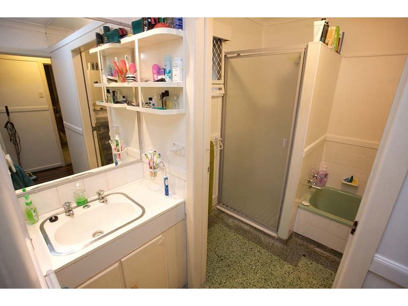 9 Newnham Road, Mount Gravatt East QLD 4122