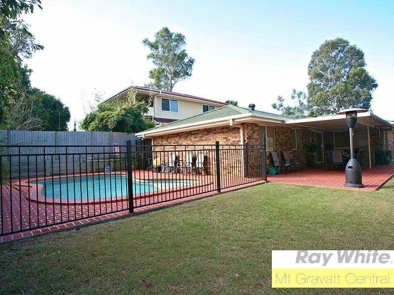 17 Romanette Street, Mansfield QLD 4122