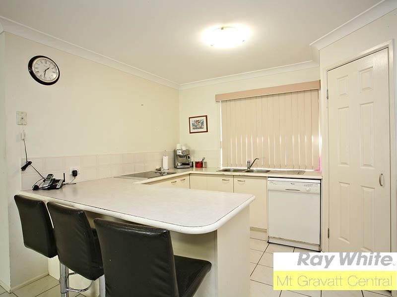 17 Romanette Street, Mansfield QLD 4122