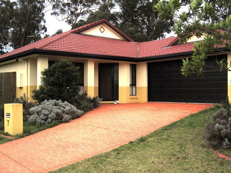 7 Meadowbank Court, Calamvale QLD 4116